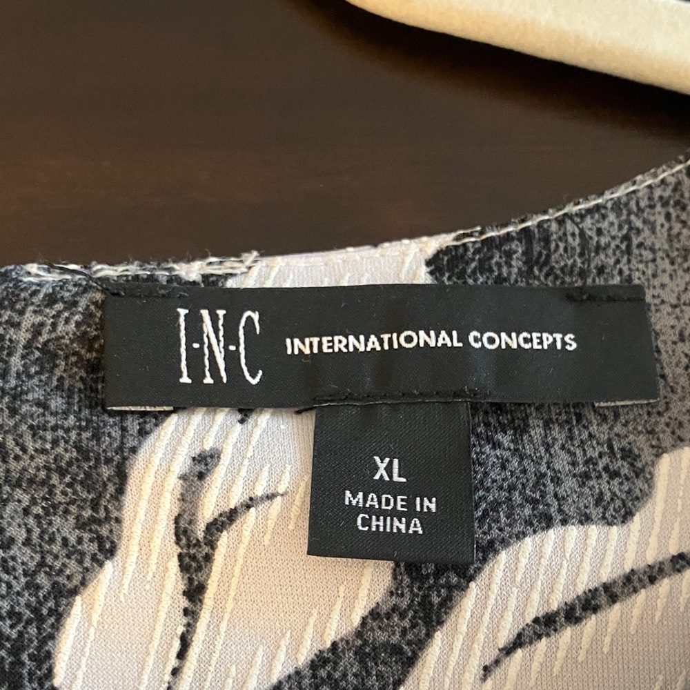 INC International Concepts Black and White Floral Cold Shoulder Blouse - Picture 2 of 7